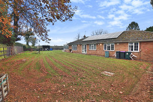 Side Elavation- click for photo gallery